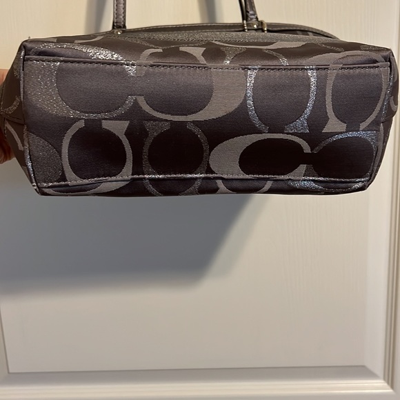 Coach Handbag Silver - Picture 3 of 16